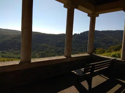 Ein allgemeiner Bergblick oder ein Berglick von der Ferienwohnung aus