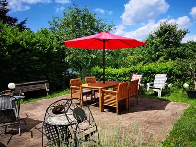 Ein Garten an der Unterkunft Gästehaus Lavendel an der Mosel