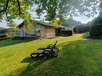 Ein Garten an der Unterkunft Ferienhaus 