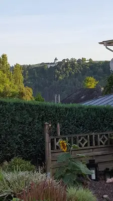 Ein Garten an der Unterkunft Zur Königslay