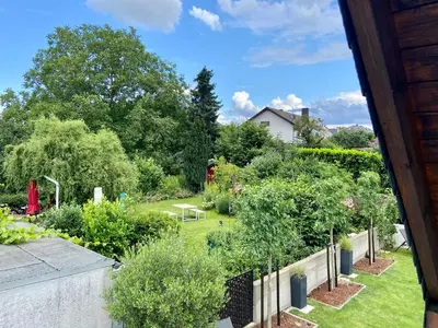 Ein Garten an der Unterkunft Ferienwohnung auf der Moselhöhe - Nähe Koblenz und Cochem