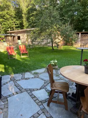 Ein Garten an der Unterkunft Ferienhaus Mausberg