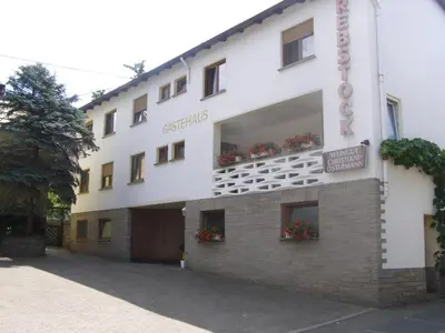 Das Gebäude in dem sich das Hotel befindet