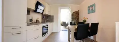 Küche/Küchenzeile in der Unterkunft Altes Lörscher Winzerhaus