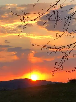 Blick auf den Sonnenuntergang/Sonnenaufgang von der Ferienwohnung aus oder aus der Nähe