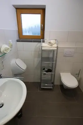 Ein Badezimmer in der Unterkunft Weingut & Gästehaus Heidhof