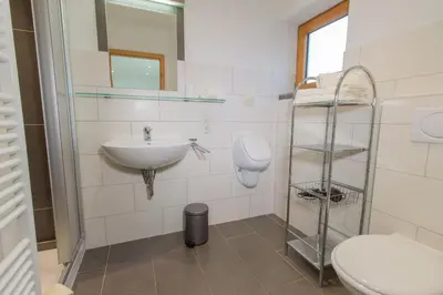 Ein Badezimmer in der Unterkunft Weingut & Gästehaus Heidhof