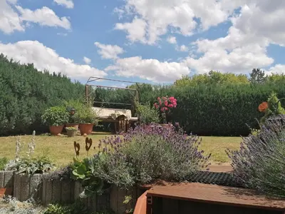 Ein Garten an der Unterkunft Gemütlich wohnen in Welling