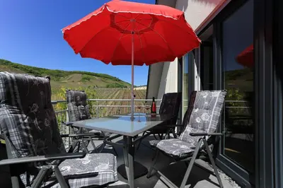 Ein allgemeiner Bergblick oder ein Berglick von der Ferienwohnung aus
