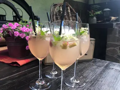 Getränke in der Unterkunft Hotel Schmausemühle