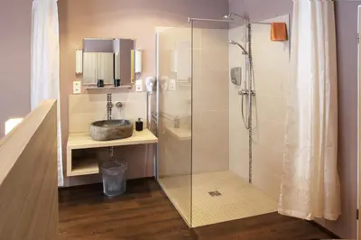 Ein Badezimmer in der Unterkunft Hotel Rheinkönig