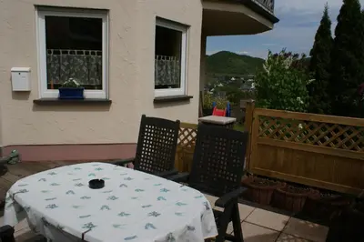 Ein allgemeiner Bergblick oder ein Berglick von der Ferienwohnung aus