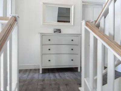 Grundriss der Unterkunft Living-in-History: Heidi Braun Cottage