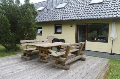 Das Gebäude in dem sich die Ferienwohnung befindet