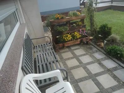 Ein Garten an der Unterkunft FeWo Schwalbennest