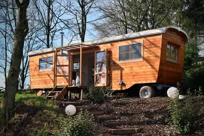 Ein Garten an der Unterkunft Tiny House Dreischwesternherz