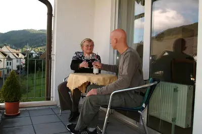 Ein allgemeiner Bergblick oder ein Berglick von der Pension aus