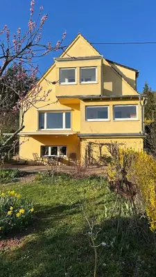 Ein Garten an der Unterkunft Panoramablick
