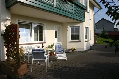 Das Gebäude in dem sich die Ferienwohnung befindet