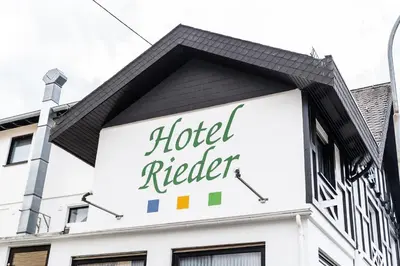 Das Gebäude in dem sich das Hotel befindet