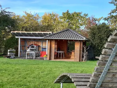 Ein Garten an der Unterkunft Ferien im Hunsrück