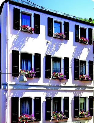 Das Gebäude in dem sich das Bed & Breakfast befindet