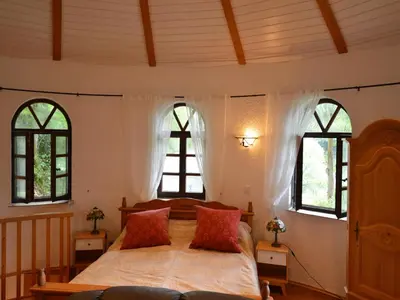 Ein Bett oder Betten in einem Zimmer der Unterkunft Strotzbüsch Forest Hideaway