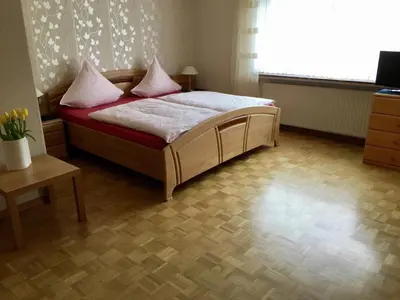 Ein Bett oder Betten in einem Zimmer der Unterkunft Modern apartment with 2 bathrooms in Lirstal