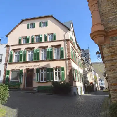 Urzig Heritage Riverside Stay