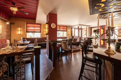 Ein Restaurant oder anderes Speiselokal in der Unterkunft Dagstuhler Hof