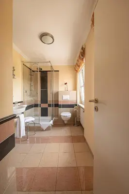 Ein Badezimmer in der Unterkunft Dagstuhler Hof