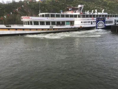 Blick auf einen Fluss in der Nähe der Pension