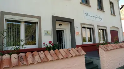 Das Gebäude in dem sich die Pension befindet