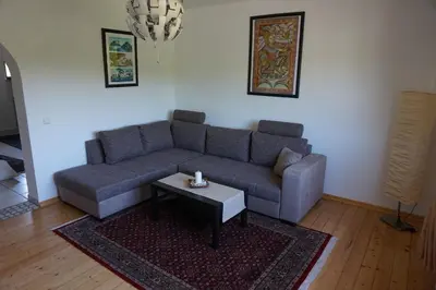 Ein Sitzbereich in der Unterkunft Citynahe Wohnung Festung Ehrenbreitstein 65m² mit großem Garten