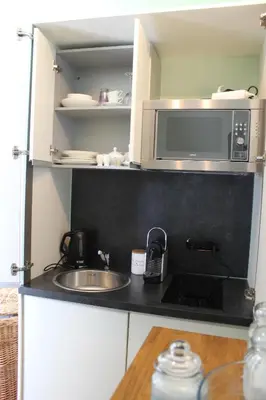 Küche/Küchenzeile in der Unterkunft Logierhaus Stadt Lyon