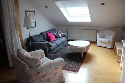 Ein Sitzbereich in der Unterkunft Ferienwohnung Nett