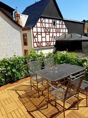 Das Gebäude in dem sich das Privatzimmer befindet