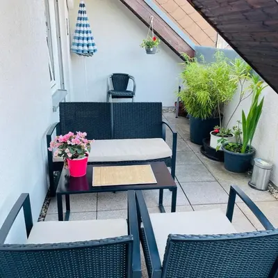 Ein Sitzbereich in der Unterkunft Ferienwohnung in Binger Stadtmitte mit Balkon