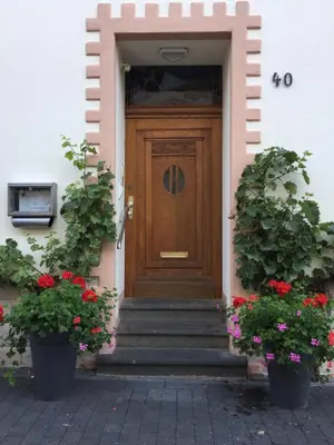 Eine Fassade oder ein Eingang zu Ferienwohnung Junglen an der Mosel