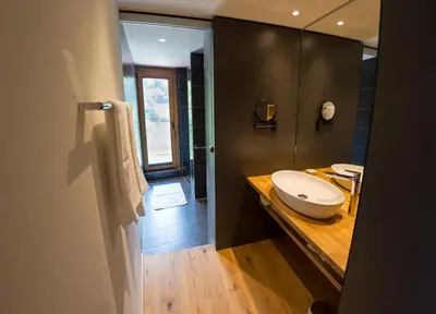 Ein Badezimmer in der Unterkunft Rieslingquartier - Mosel Wein Hotel