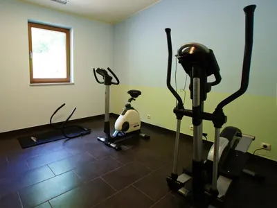 Das Fitnesscenter und/oder die Fitnesseinrichtungen in der Unterkunft Hotel Cafe Restaurant Loreleyblick