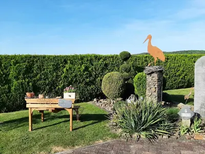 Ein Garten an der Unterkunft Pension-Jakobs
