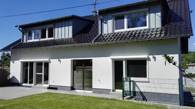 Das Gebäude in dem sich die Ferienwohnung befindet