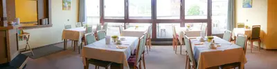 Ein Restaurant oder anderes Speiselokal in der Unterkunft Hotel Oronto