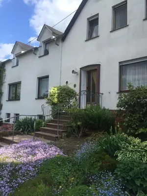 Ein Garten an der Unterkunft Ferienweingut Willems