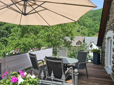 Ein allgemeiner Bergblick oder ein Berglick von der Ferienwohnung aus
