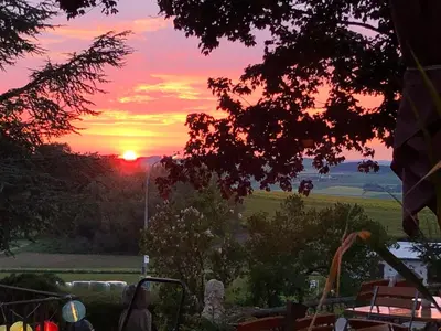 Blick auf den Sonnenuntergang/Sonnenaufgang von des Hotels aus oder aus der Nähe