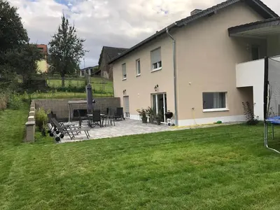 Ein Garten an der Unterkunft VILLA RELAX