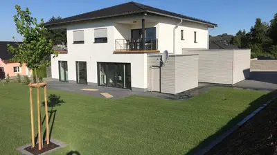 Das Gebäude in dem sich die Ferienwohnung befindet