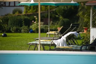 Der Swimmingpool an oder in der Nähe von Hotel Winzerverein